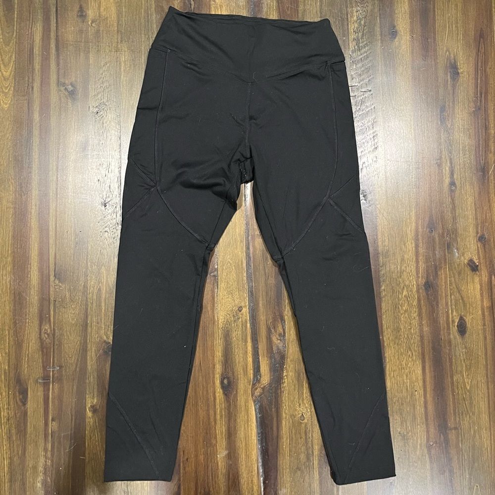 Victoria’s Secret PINK Ultimate Cropped Leggings Size M